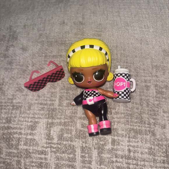 LOL Surprise Drag Racer Special Edition Checkers Checkered Blonde - Picture 1 of 1